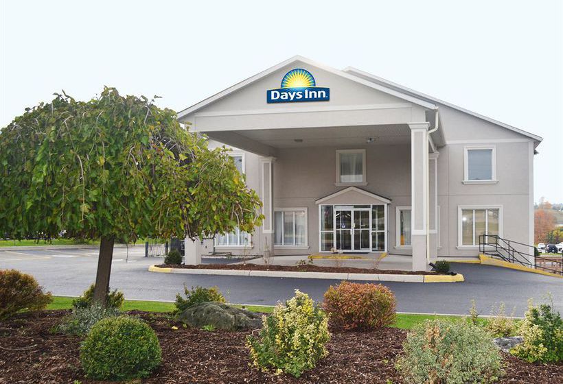 Super 8 Motel | Woodstock | Ontario | Canada 1