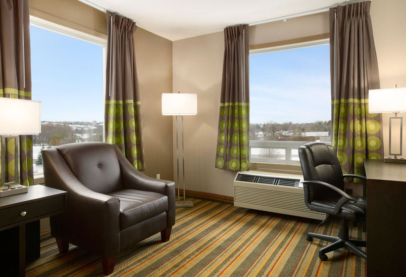 Super 8 Motel | Woodstock | Ontario | Canada 10