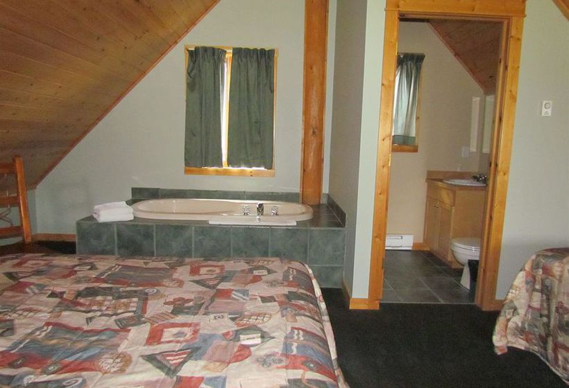 Hotel Kicking Horse River Chalets | Golden | British Columbia | Canada 8