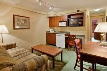 Hotel Ramada Inn Pitt Meadows |  Pitt Meadowsv | British Columbia | Canada 3