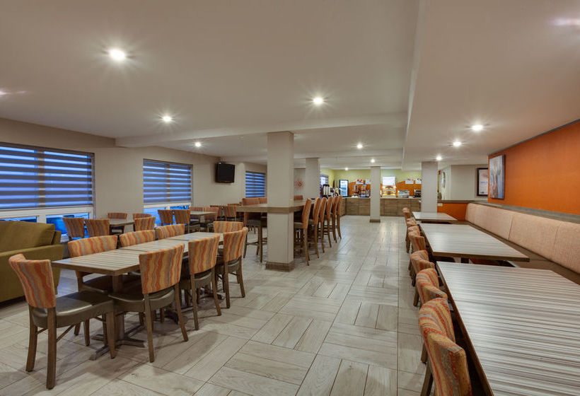 Hotel Holiday Inn Express & Suites Fredericton | Fredericton | New Brunswick | Canada 5