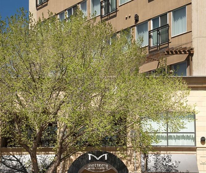 Hotel Metterra on White Edmonton Alberta