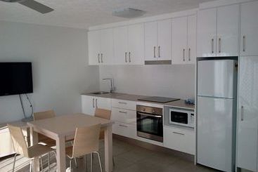 Broadbeach Travel Inn Apartments | Broadbeach | Queensland | Australia 4