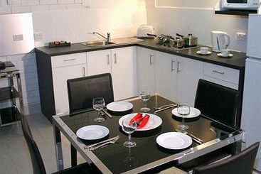 Broadbeach Travel Inn Apartments | Broadbeach | Queensland | Australia 8