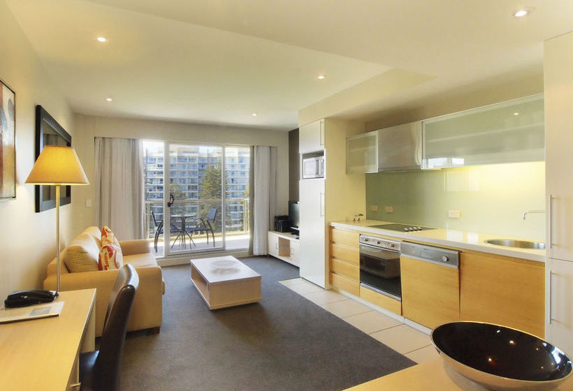 Hotel Oaks Plaza Pier | Glenelg | South Australia | Australia 20