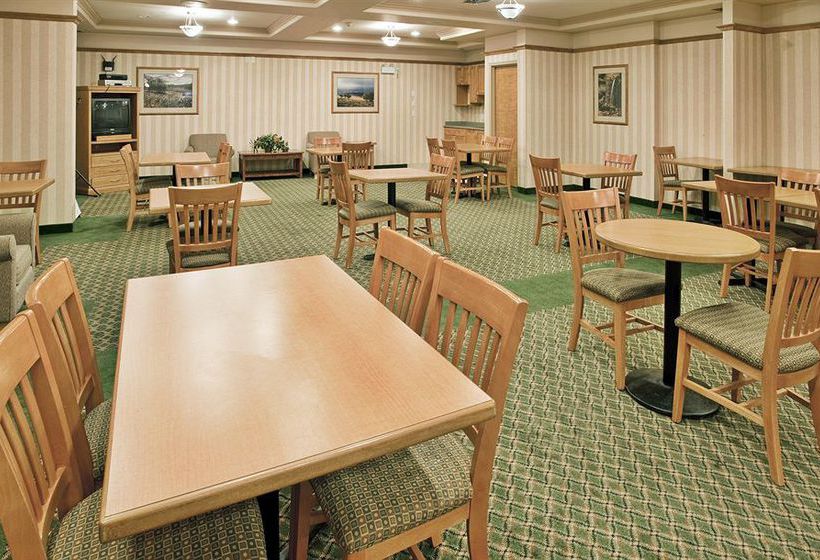 Hotel Holiday Inn Express Vernon | Vernon | British Columbia | Canada 2