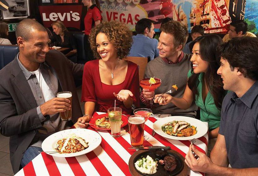 Hotel Embassy Suites Niagara Falls Niagara Falls Ontario