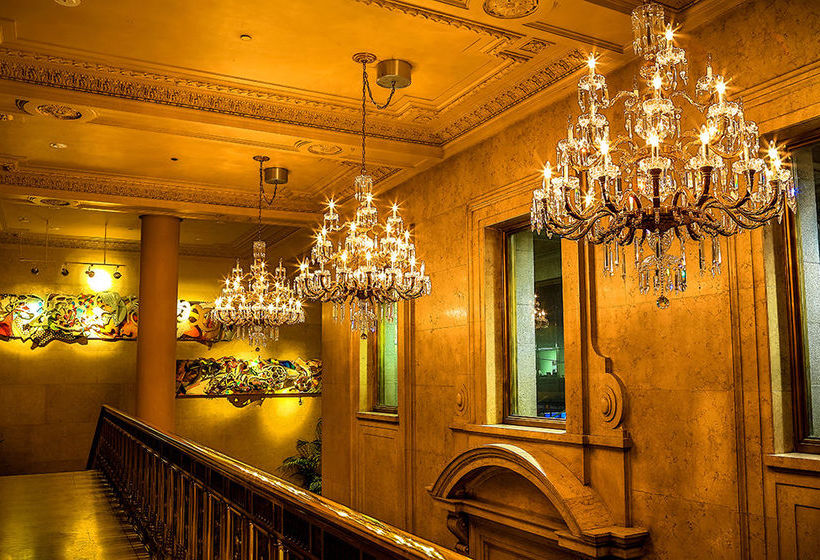 One King West Hotel & Residences