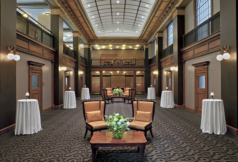 One King West Hotel & Residences | Toronto | Ontario | Canada 4