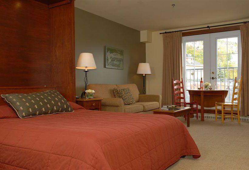 Hotel Tour Des Voyageurs | Mont Tremblant | Quebec | Canada 4