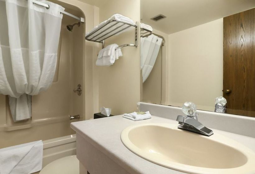 Super 8 Motel - North Bay | North Bay | Ontario | Canada 1