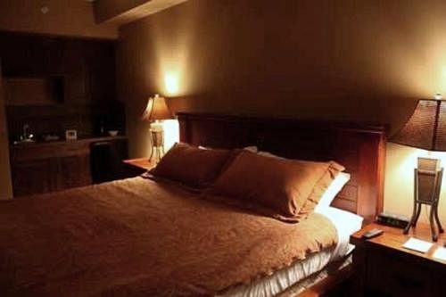 Hotel Glacier Mountaineer Lodge | Golden | British Columbia | Canada 14