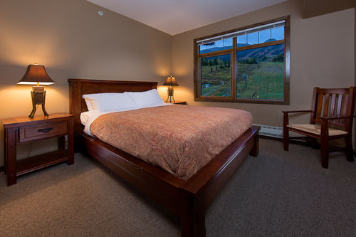Hotel Glacier Mountaineer Lodge | Golden | British Columbia | Canada 15