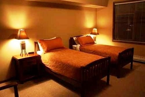 Hotel Glacier Mountaineer Lodge | Golden | British Columbia | Canada 9