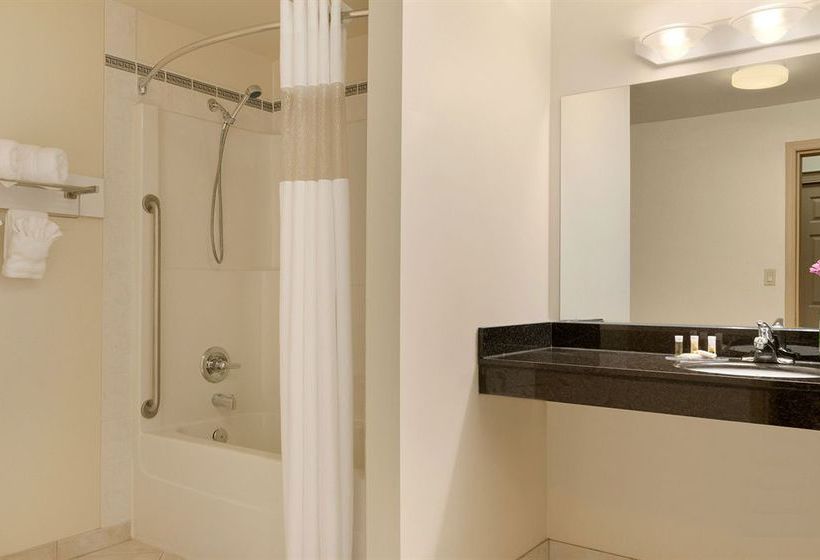 Chateau Nova Hotel & Suites | Yellowknife | Northwest Territories | Canada 11