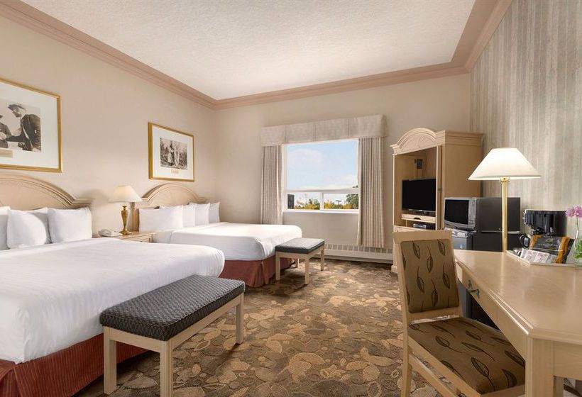 Chateau Nova Hotel & Suites | Yellowknife | Northwest Territories | Canada 6