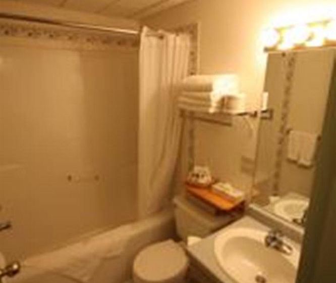 Hotel Canmore Rocky Mountain Inn | Canmore | Alberta | Canada 2