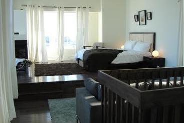 Hotel All Suite Deluxe Vip St. Jacques | Montreal | Quebec | Canada 1