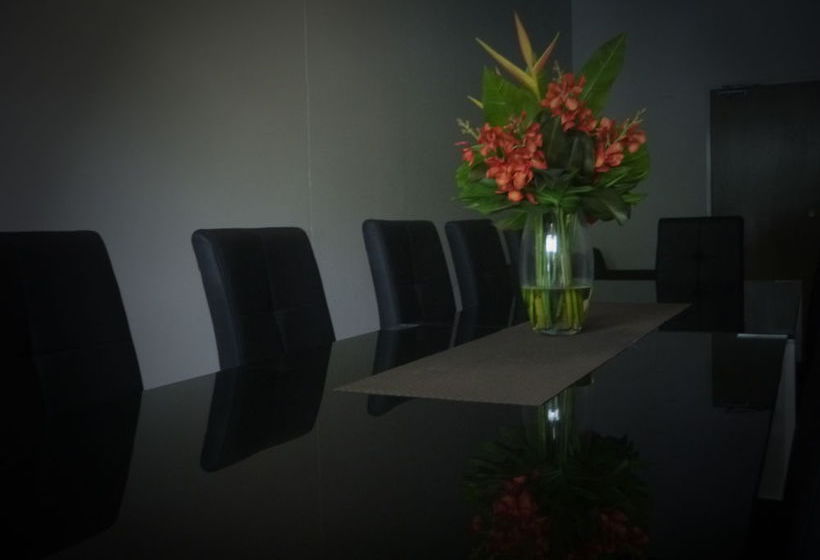 Hotel Cavenagh | Darwin | Northern Territory | Australia 10