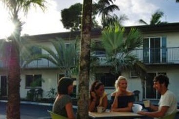 Hotel Nomads Beach House Cairns