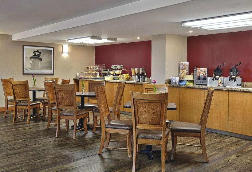 Hotel Holiday Inn Express & Suites Halifax Beford | Halifax | Nova Scotia | Canada 9