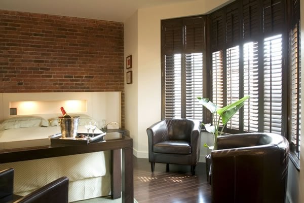 Hotel Au Relais Lyonnais | Montreal | Quebec | Canada 1