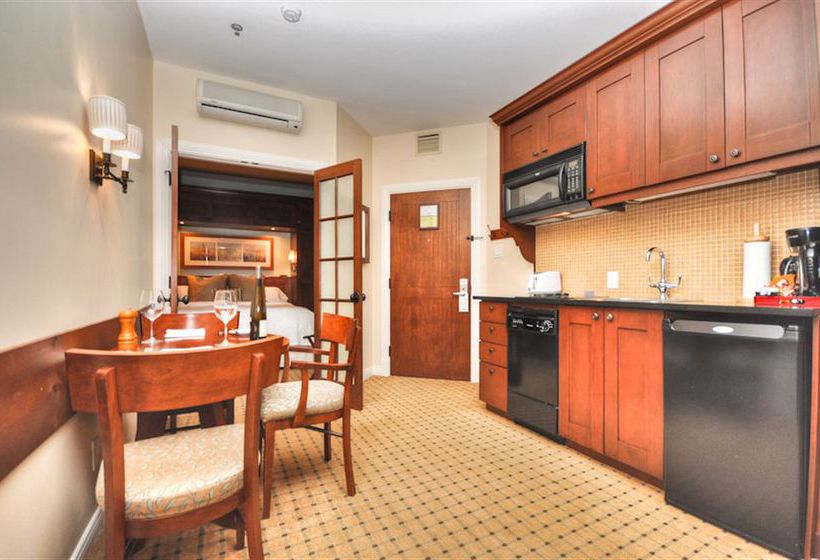 Hotel Chateau Beauvallon | Mont Tremblant | Quebec | Canada 18