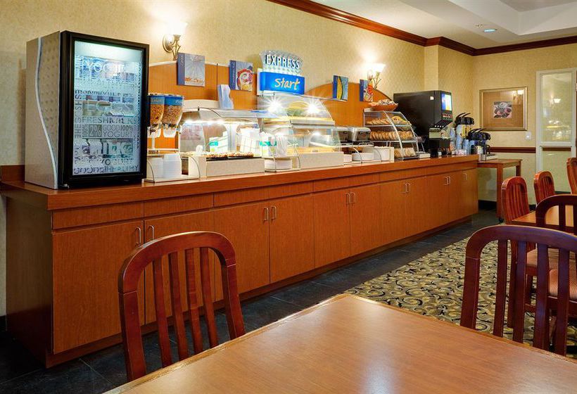 Holiday Inn Express Hotel & Suites Barrie | Barrie | Ontario | Canada 10