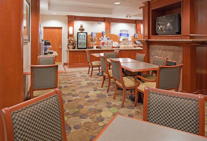 Holiday Inn Express Hotel & Suites Guelph | Guelph | Ontario | Canada 4