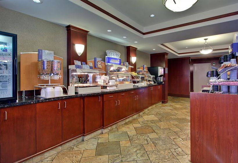 Holiday Inn Express Hotel & Suites Sherwood Park-Edmonton Area | Sherwood Park | Alberta | Canada 6