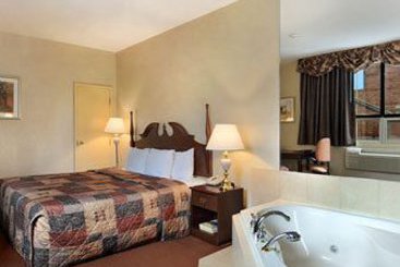 Hotel Howard Johnson Inn Toronto Downtown West | Toronto | Ontario | Canada 8