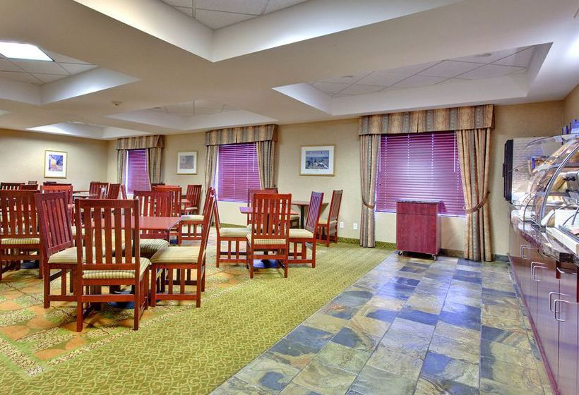 Holiday Inn Express Hotel & Suites Edmonton North | Edmonton | Alberta | Canada 7