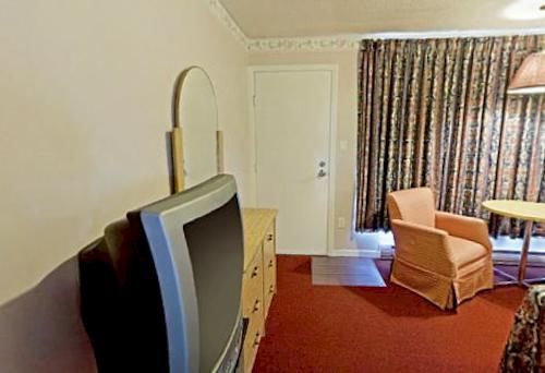 Hotel Americas Best Value Inn - Gardens Inn | Niagara Falls | Ontario | Canada 2