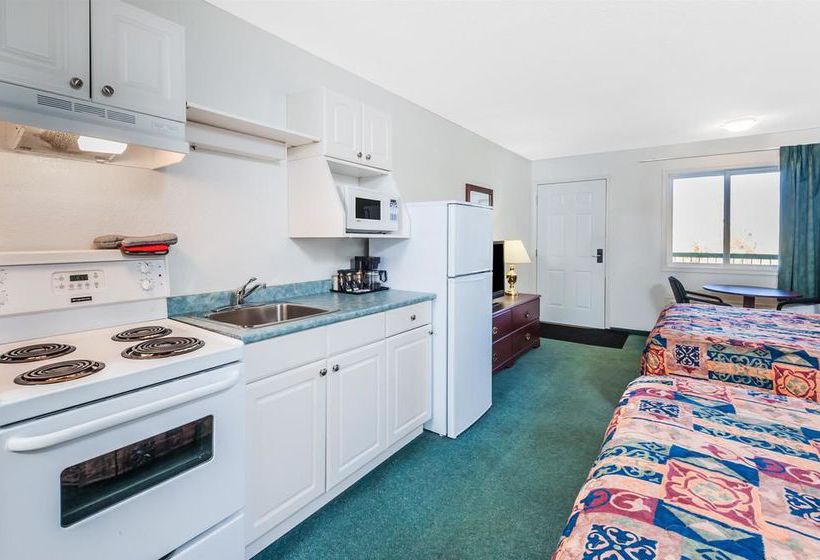 Motel Super 8 100 Mile House | 100 Mile House | British Columbia | Canada 12