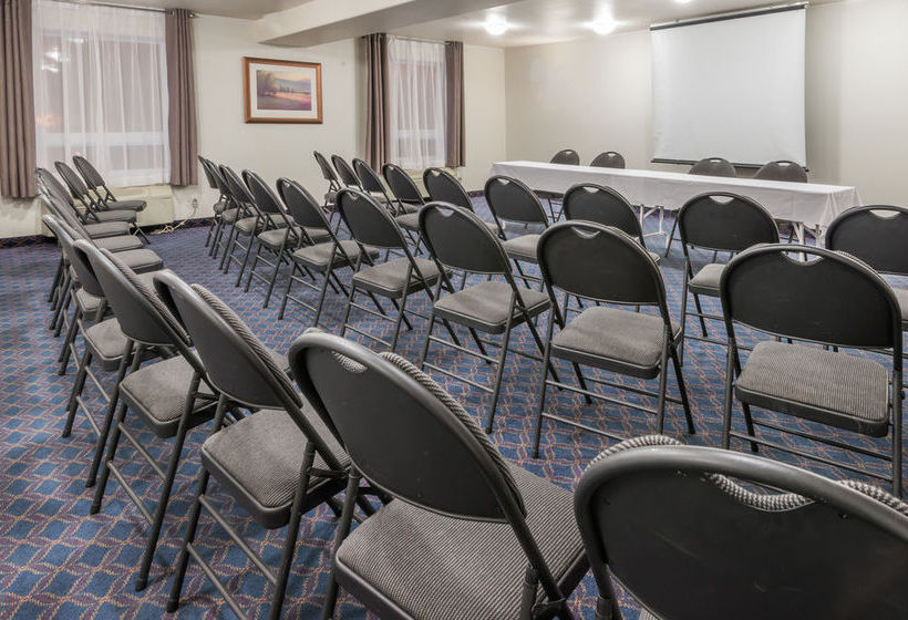 Hotel Super 8 Trois Rivieres | Trois Rivieres | Quebec | Canada 11