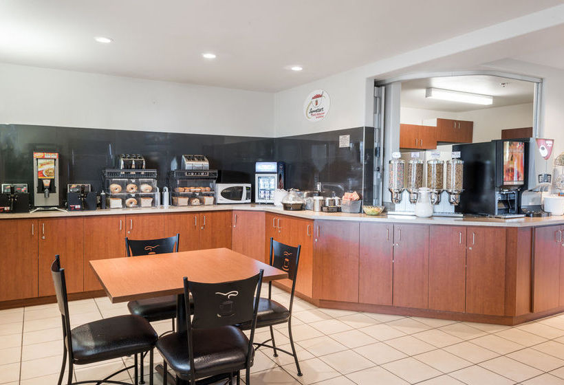 Hotel Super 8 Trois Rivieres | Trois Rivieres | Quebec | Canada 9