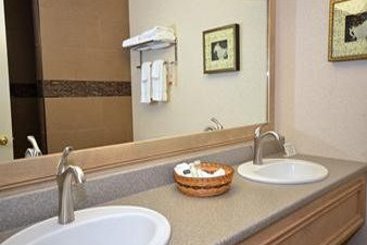 Hotel Quality Inn & Suites | Charlottetown | Prince Edward Island | Canada 7