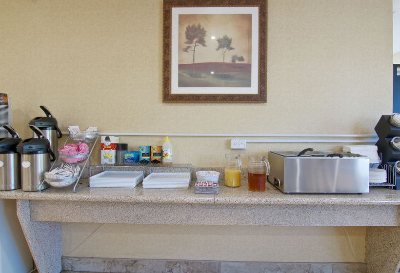 Hotel Travelodge Trenton | Trenton | Ontario | Canada 8