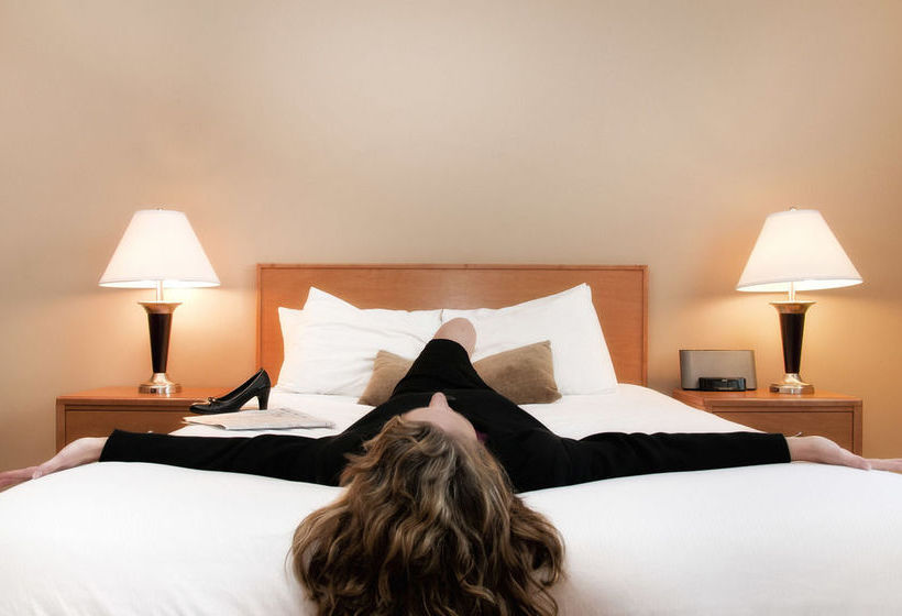 Hotel Treasure Cove | Prince George | British Columbia | Canada 4