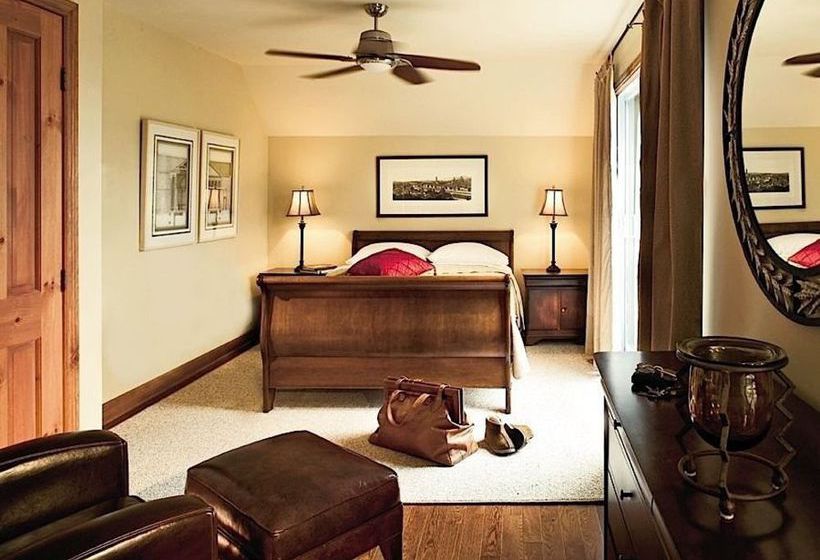 Hotel Cap Tremblant Mountain Resort | Mont Tremblant | Quebec | Canada 12