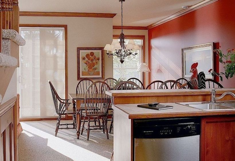 Hotel Cap Tremblant Mountain Resort | Mont Tremblant | Quebec | Canada 13