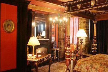 Hotel Pierre du Calvet | Montreal | Quebec | Canada 2