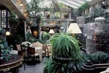 Hotel Pierre du Calvet | Montreal | Quebec | Canada 5