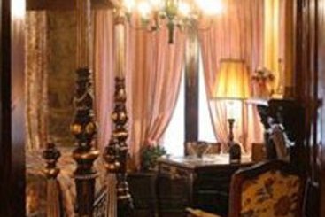 Hotel Pierre du Calvet | Montreal | Quebec | Canada 9