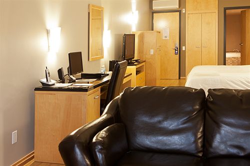 Hotel Dauphin Montreal Centre Ville | Montreal | Quebec | Canada 19