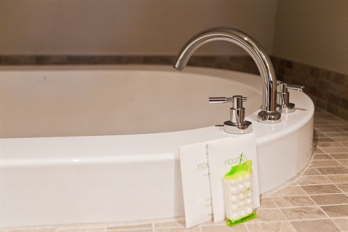 Hotel Dauphin Montreal Centre Ville | Montreal | Quebec | Canada 6