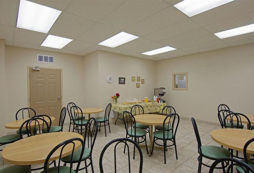 Hotel Americas Best Value Chalet Inn & Suites | Niagara Falls | Ontario | Canada 5