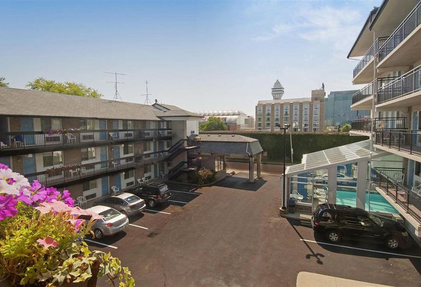 Hotel Americas Best Value Chalet Inn & Suites | Niagara Falls | Ontario | Canada 8