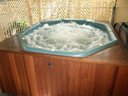 Motel City Palms | Fortitude Valley | Queensland | Australia 10