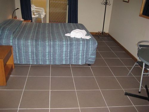 Motel City Palms | Fortitude Valley | Queensland | Australia 13